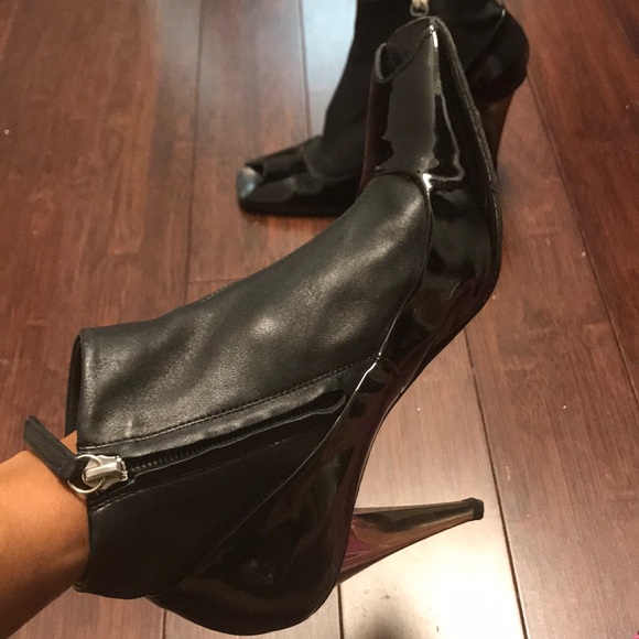 Giuseppe patent leather bootie with leather sock - Picture 6 of 8